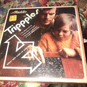 Vintage Aladdin Trippples Strategy Game #880‎ Tripples 1974 French English EUC